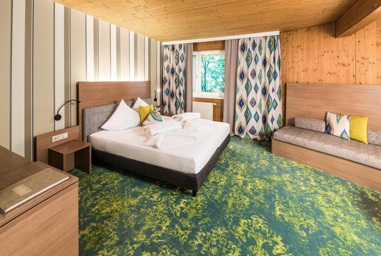 Hotel Die Hindenburg Saalfelden Bagian luar foto